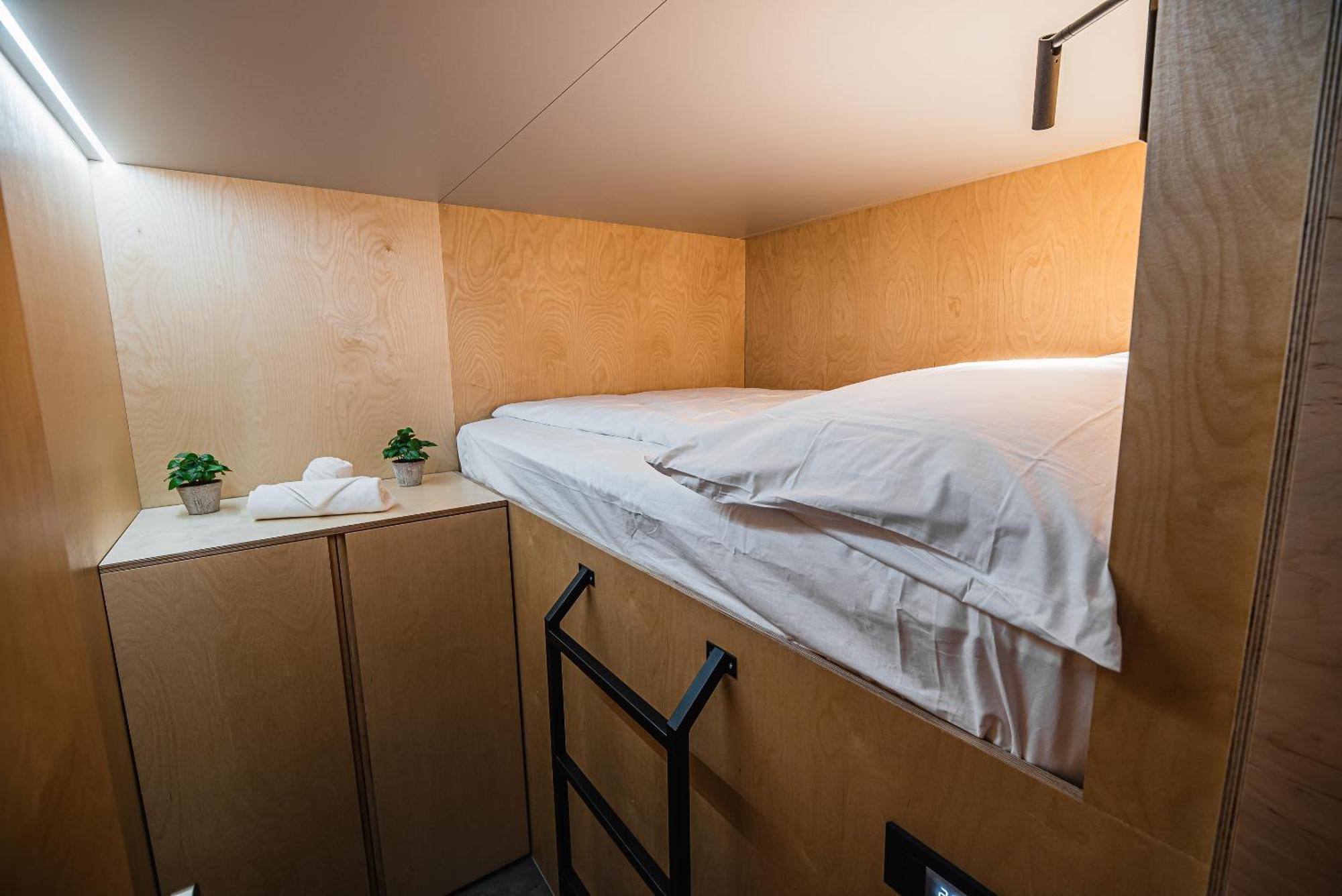 Dragons Dream Hostel *